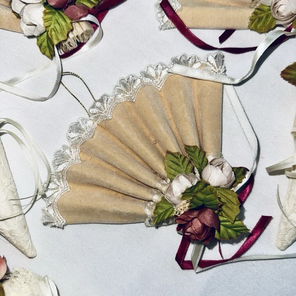 Vtg‎ Victorian Style Set Of 7 Christmas Ornaments Velvet Lace Ribbon Cream Rose